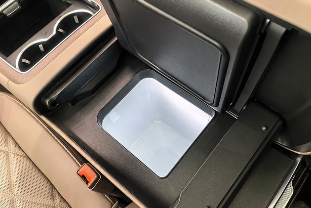 鸿蒙智行最美轿车再升级 新款享界S9预售31.8万元起