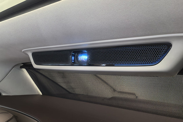 鸿蒙智行最美轿车再升级 新款享界S9预售31.8万元起