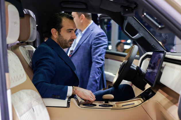 “让豪华，更丝滑” 极石ADAMAS亮相广州车展