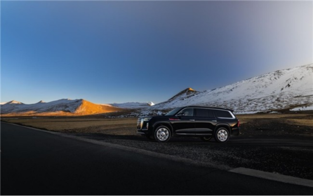 重新定义东方豪华！红旗金葵花以东方雅趣惊艳广州车展