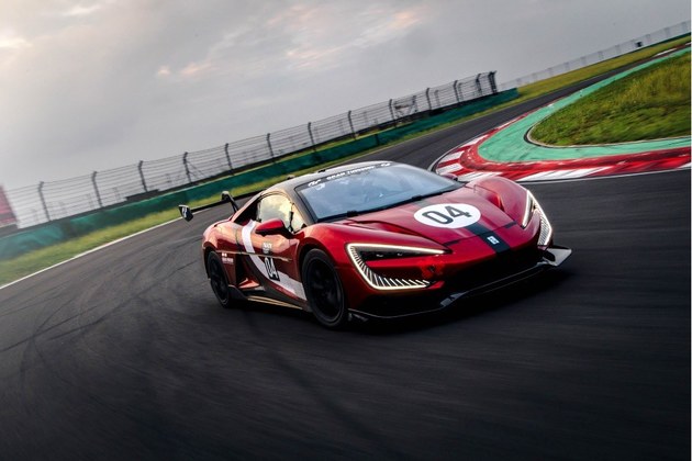 仰望汽车全系登陆广州车展，以极致体验创新满足高端需求