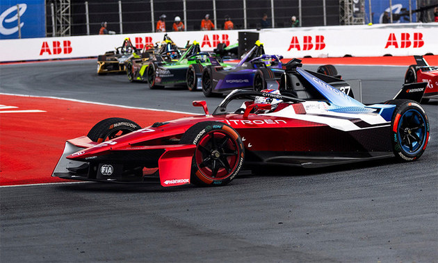 四大冰雪科目全优 凡尔赛C5 X和508L拿下2025极寒驾控安全验证证书