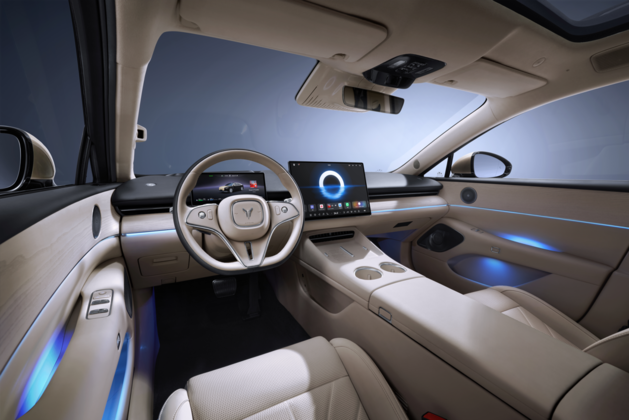 全系接入华为生态 岚图追光L上市27.99万起