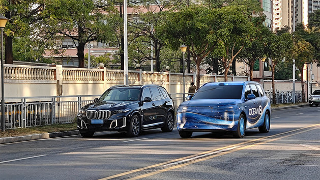 5米车长3米轴距 疑似比亚迪海洋8系双旗舰谍照曝光