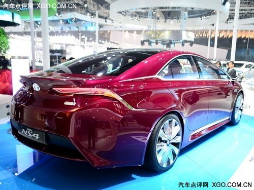 2012北京车展 丰田NS4混动概念车亮相