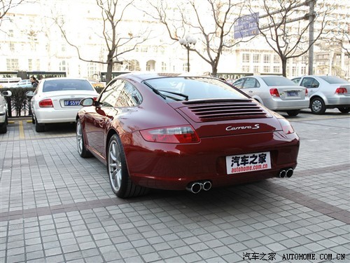  保时捷 ９１１ Carrera S AT